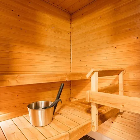 Floor 1br In Tampella With Free Parking, Sauna & Balcony Tampere