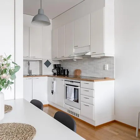 Apartment Floor 1br In Tampella With Free Parking, Sauna & Balcony