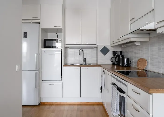 Floor 1br In Tampella With Free Parking, Sauna & Balcony Tampere