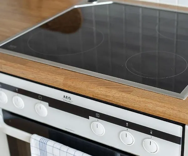 Floor 1br In Tampella With Free Parking, Sauna & Balcony Tampere